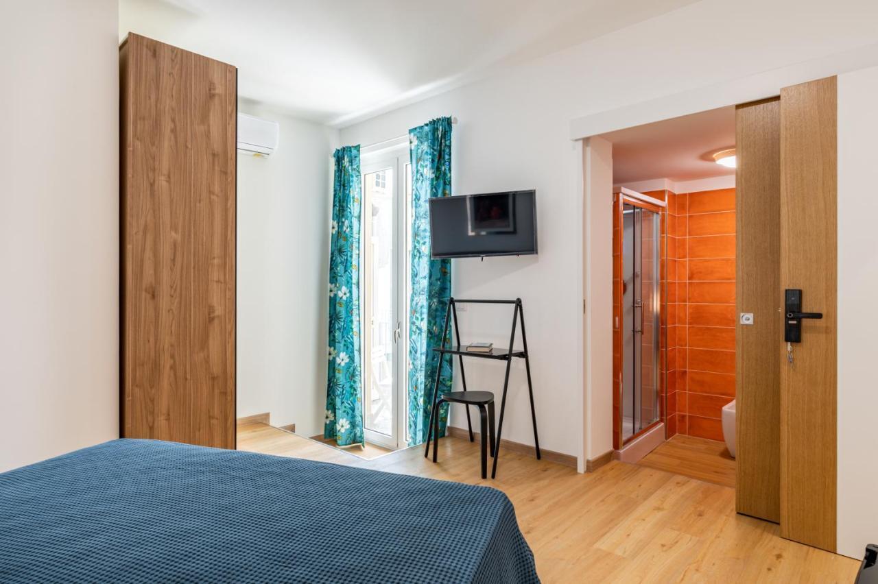 Catania Central Guest House - Rooms With Balcony ภายนอก รูปภาพ