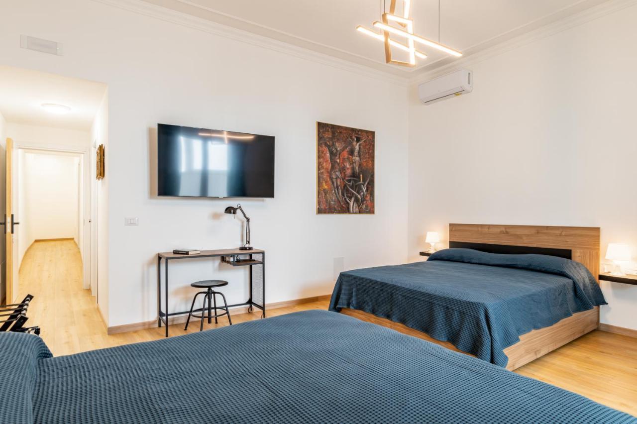 Catania Central Guest House - Rooms With Balcony ภายนอก รูปภาพ