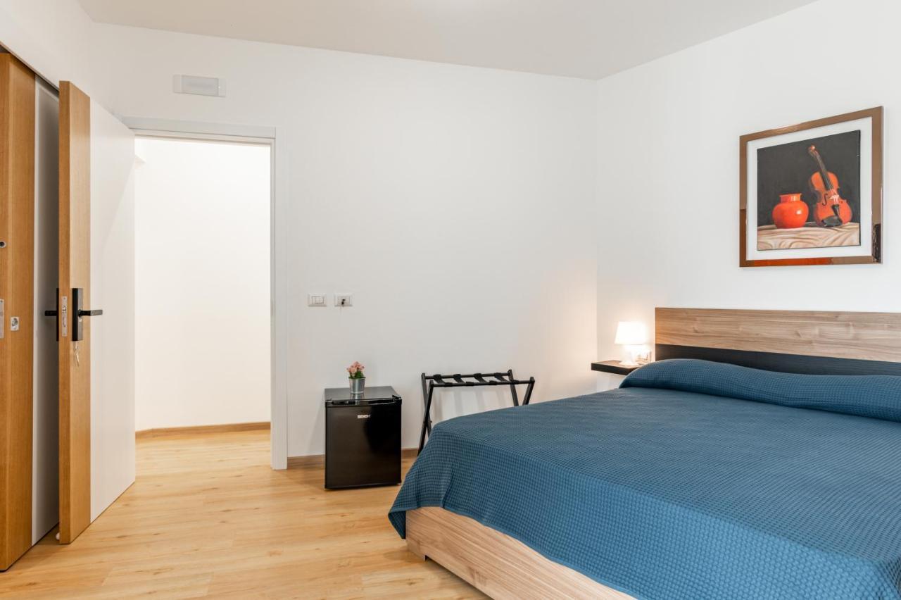Catania Central Guest House - Rooms With Balcony ภายนอก รูปภาพ